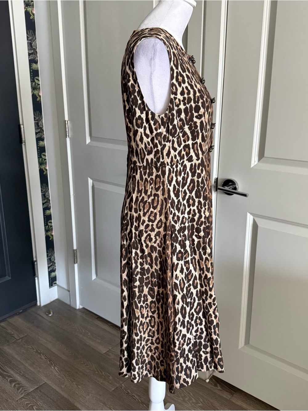 Dolce & Gabbana Leopard Print A-line Shift Dress with Silk Lining Size IT 44 - Picture 4 of 11